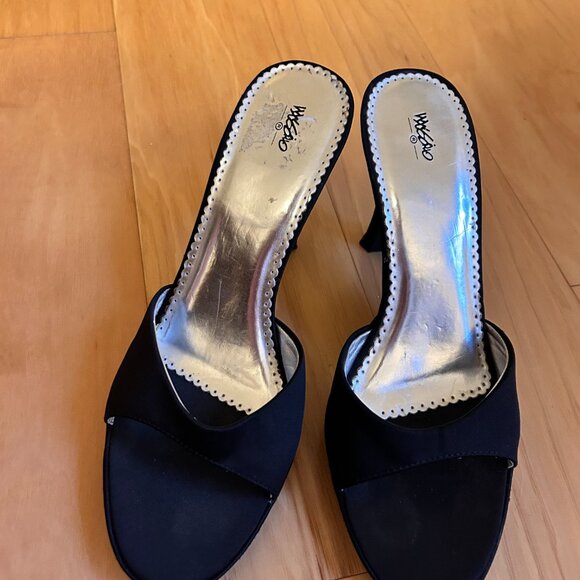 Mossimo Y2K, black heels, size 9 - Picture 2 of 3